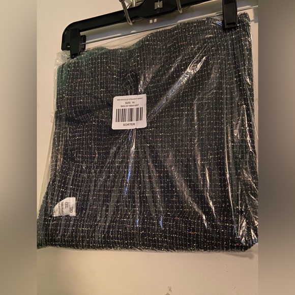 NWT Torrid Sparkly Midi Boucle Straight Skirt 16 - Picture 4 of 4